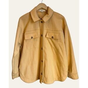 Madewell Brushed Herringbone Knit Shirt
Jacket in Size Large